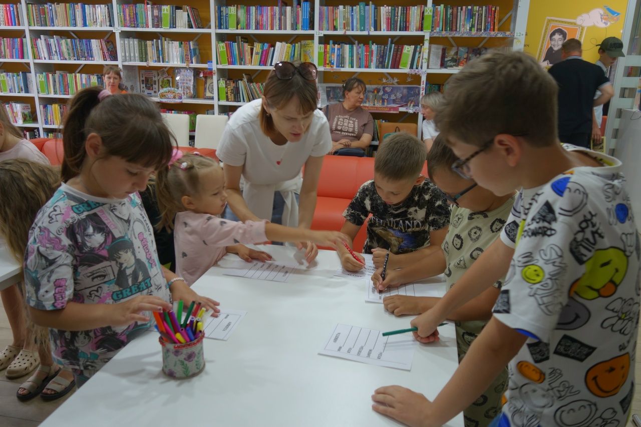 ЛИТЕРАТУРНО-ТВОРЧЕСКИЙ ЧАС «КОД ДОСТУПА: ДЕТЕКТИВ»