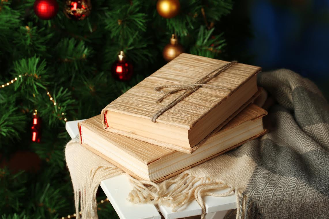 ВИРТУАЛЬНАЯ ПРЕЗЕНТАЦИЯ «НОВЫЙ ГОД И РОЖДЕСТВО НА СТРАНИЦАХ КНИГ»